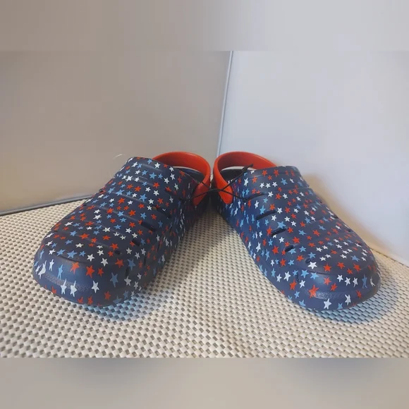 Rugged Shark Men's Size 9 Holiday Family EVA Navy Clog NWT - Picture 2 of 5